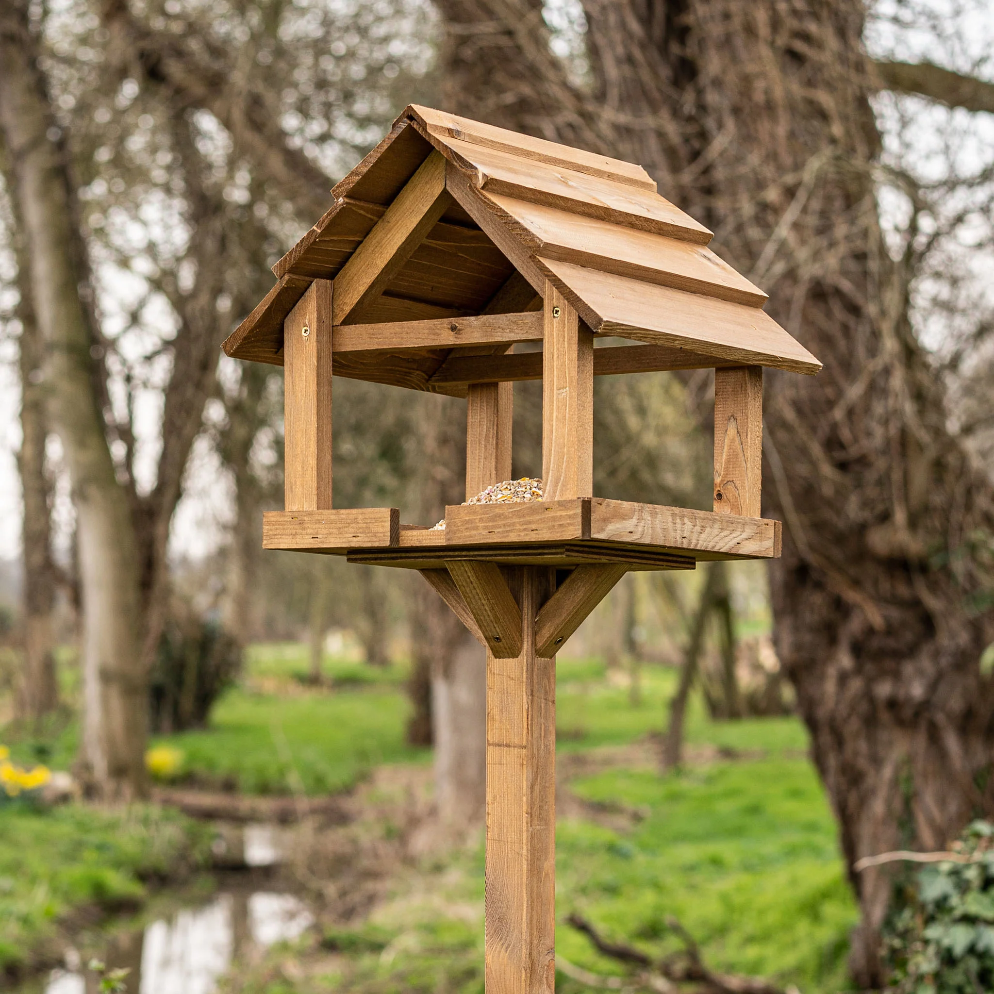 Gardman Belton Bird Table - Image 3