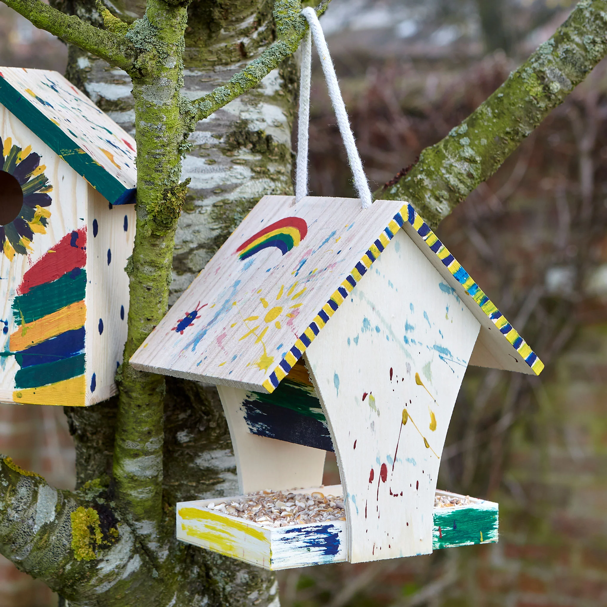 Gardman Paint your Own Feeder - Image 2